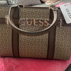 Guess Walnut